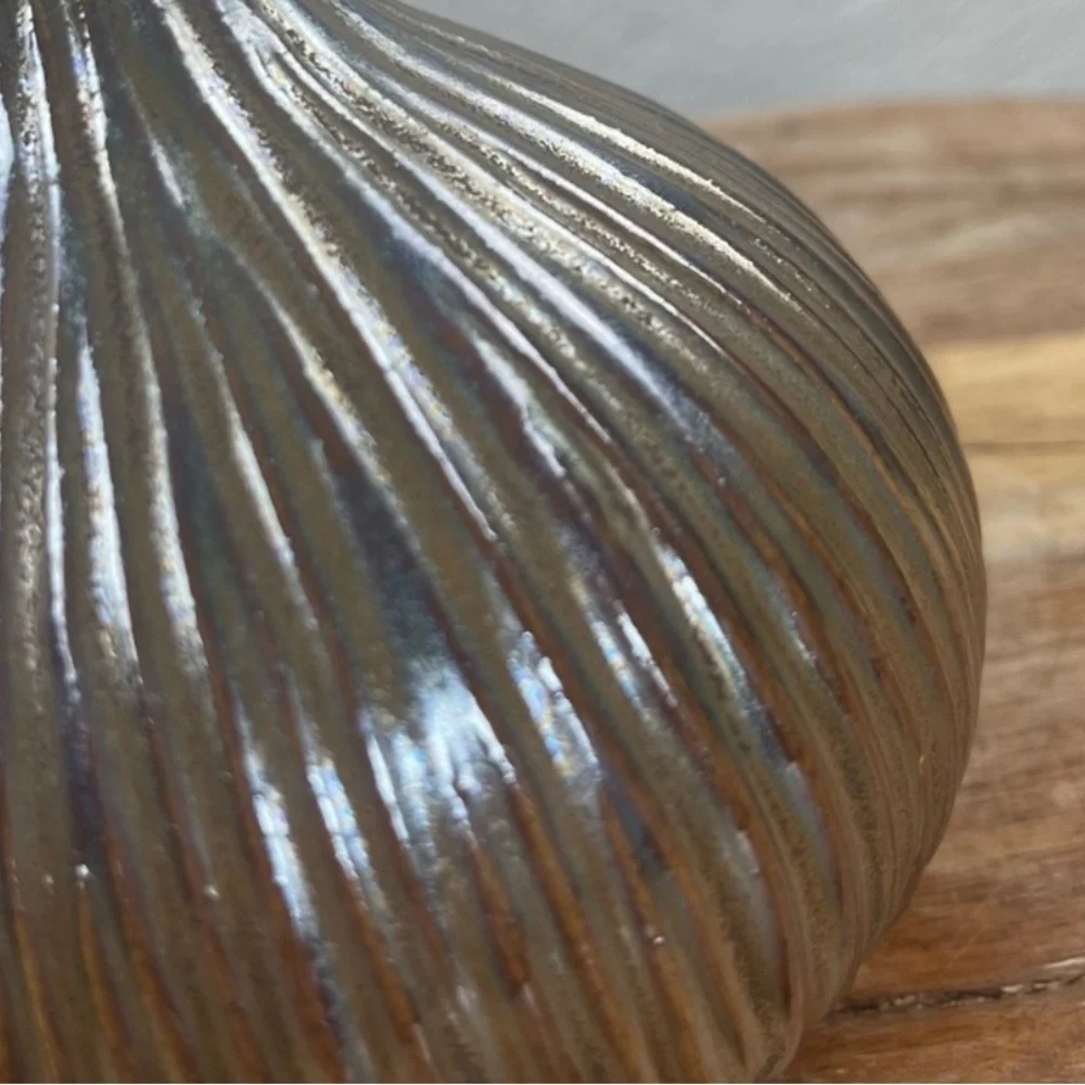 Crate&Barrel l 5” Contemporary Modern Metallic Ribbed Texture Etch Vase Sesame